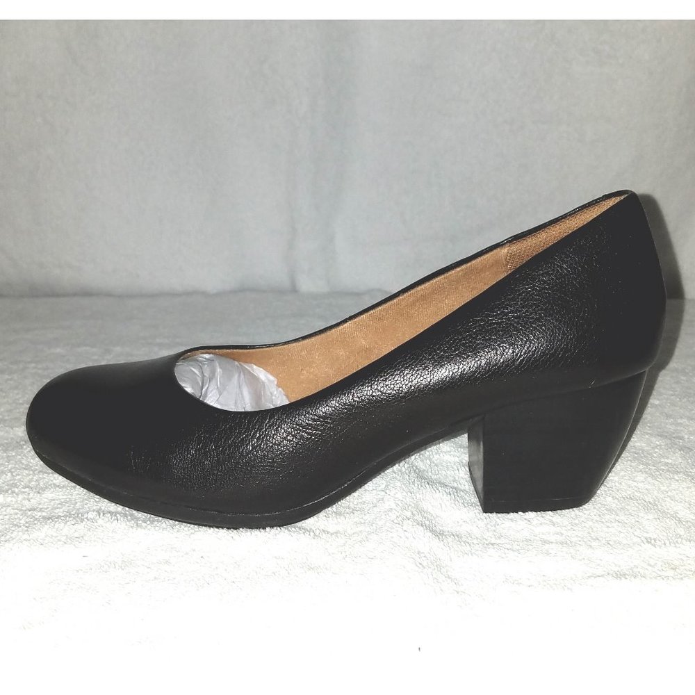 NIB Comfortiva Amora Woman's 6 W Blk Leather Pumps